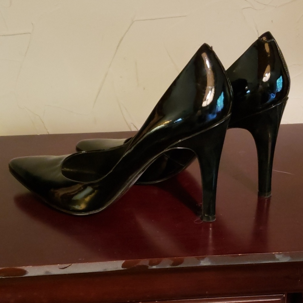 Nine West pointy toe stiletto